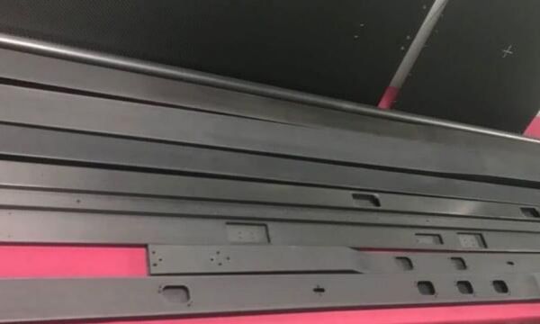 輕盈的鋼鐵之翼：碳纖維FORK搬運(yùn)手臂照亮液晶面板制造之路